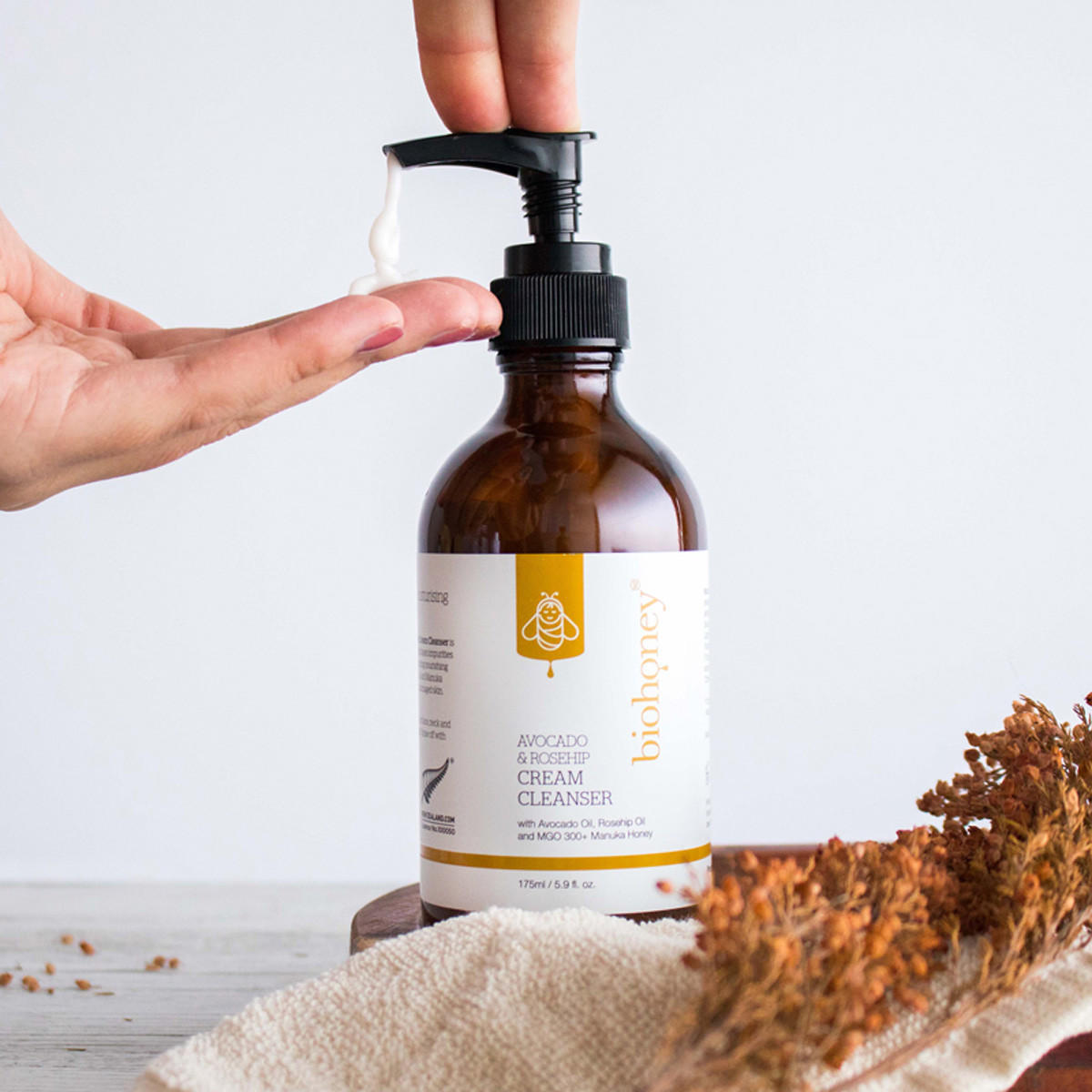 BioHoney Avocado and Rosehip Cream Cleanser_2