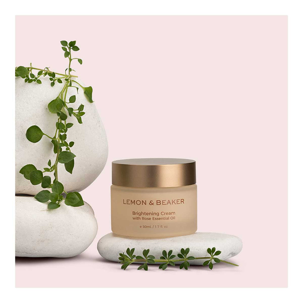 Lemon and Beaker Brightening Cream with Rose Essential Oil_3