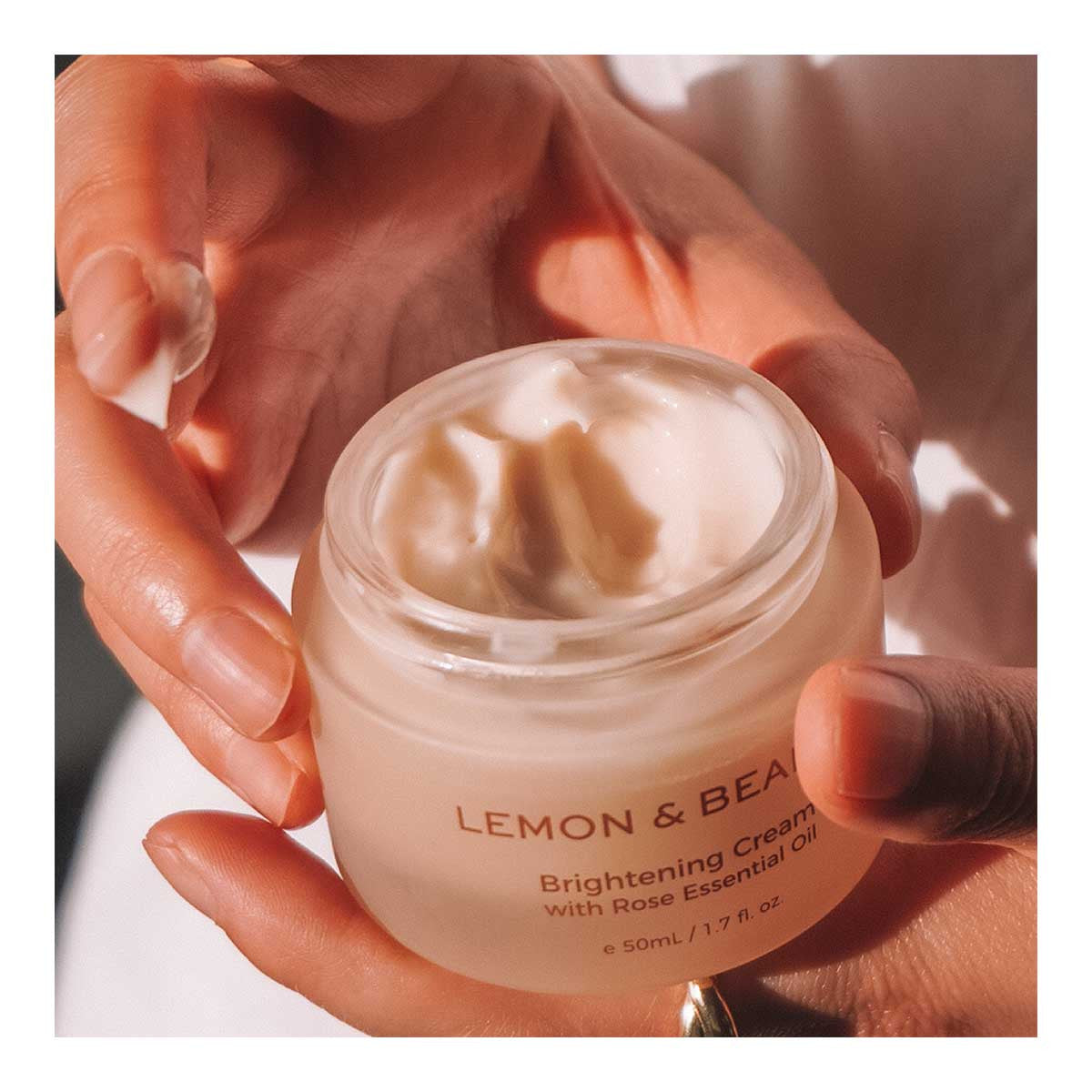 Lemon and Beaker Brightening Cream with Rose Essential Oil_4